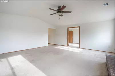 7295 NW Poverty Bend Rd, McMinnville, OR 97128 - Photo 17