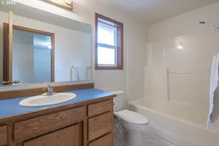 7295 NW Poverty Bend Rd, McMinnville, OR 97128 - Photo 23