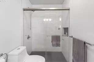 604 N Hayden Bay Dr, Portland, OR 97217 - Photo 11