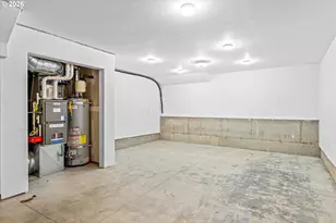 18272 SW Anna Mae Ln, Beaverton, OR 97003 - Photo 29