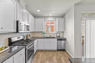 18272 SW Anna Mae Ln, Beaverton, OR 97003 - Photo 15