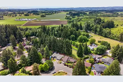 2264 SE Singing Woods Dr, Hillsboro, OR 97123 - Photo 47