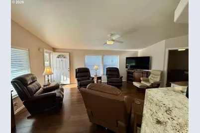 3050 Knott Ter, Coos Bay, OR 97420 - Photo 5