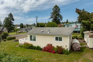 5305 NE 49th St, Neotsu, OR 97364 - Photo 7
