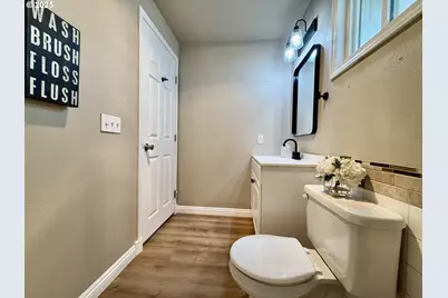 460 2nd Ave, Coos Bay, OR 97420 - Photo 27