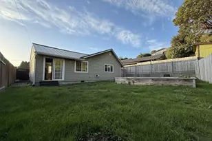 460 2nd Ave, Coos Bay, OR 97420 - Photo 39