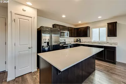 2102 S Sandhill Way, Ridgefield, WA 98642 - Photo 7