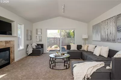 718 Trinity Ct, Molalla, OR 97038 - Photo 7