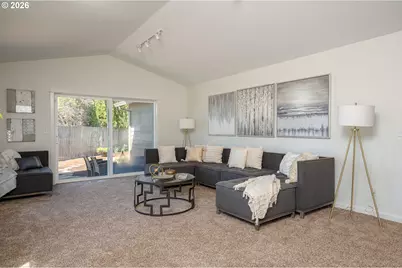 718 Trinity Ct, Molalla, OR 97038 - Photo 9