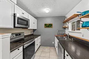 292 NE Conifer Blvd, Corvallis, OR 97330 - Photo 11