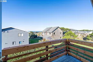 1240 Newport Ave SW, Bandon, OR 97411 - Photo 7