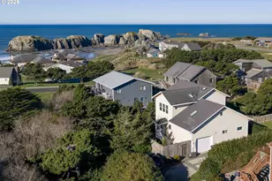 1240 Newport Ave SW, Bandon, OR 97411 - Photo 43