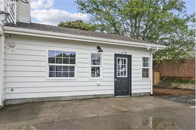 1061 NE Avery St, Newport, OR 97365 - Photo 23