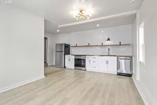 1061 NE Avery St, Newport, OR 97365 - Photo 27