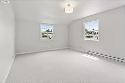 1061 NE Avery St, Newport, OR 97365 - Photo 21