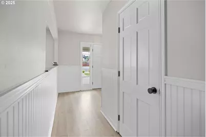 1061 NE Avery St, Newport, OR 97365 - Photo 13