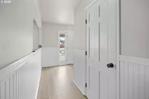 1061 NE Avery St, Newport, OR 97365 - Photo 13