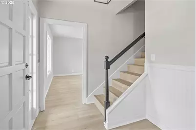 1061 NE Avery St, Newport, OR 97365 - Photo 3