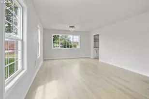 1061 NE Avery St, Newport, OR 97365 - Photo 5