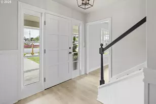 1061 NE Avery St, Newport, OR 97365 - Photo 15