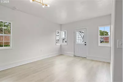 1061 NE Avery St, Newport, OR 97365 - Photo 29