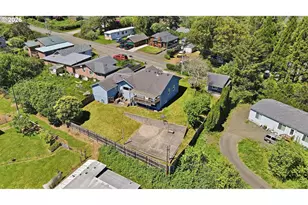 93748 Bay Park Ln, Coos Bay, OR 97420 - Photo 43