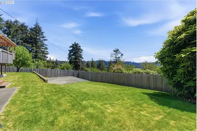 93748 Bay Park Ln, Coos Bay, OR 97420 - Photo 31