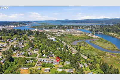 93748 Bay Park Ln, Coos Bay, OR 97420 - Photo 41