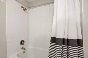 7130 Shawn Ct, Gladstone, OR 97027 - Photo 13