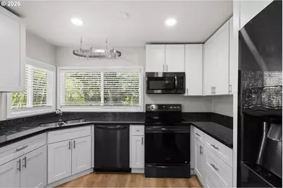 2322 W Military Ave, Roseburg, OR 97471 - Photo 17