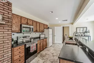 4072 NE Brooks Ave, Keizer, OR 97303 - Photo 11