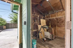 16922 SE Taylor St, Portland, OR 97233 - Photo 37