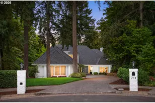 711 Kenola Ct, Lake Oswego, OR 97034 - Photo 1