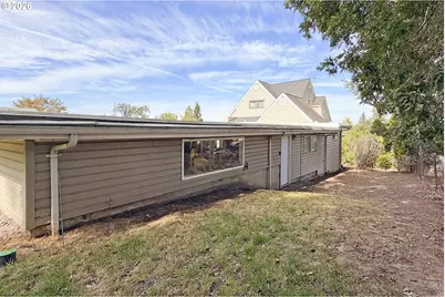421 McClaine St, Silverton, OR 97381 - Photo 9
