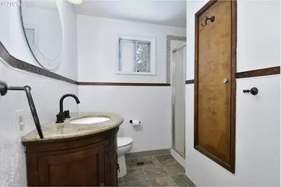 421 McClaine St, Silverton, OR 97381 - Photo 39