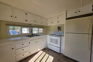 76332 Rainbow St, Oakridge, OR 97463 - Photo 5