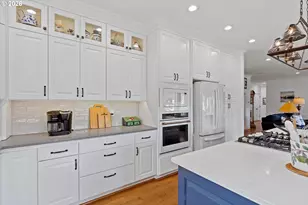 29315 NE Putnam Rd, Newberg, OR 97132 - Photo 11