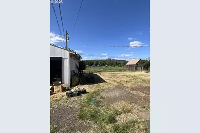 135 E Broadway St, Goldendale, WA 98620 - Photo 5
