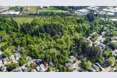 8250 SW Colony Creek Ct, Portland, OR 97224 - Photo 33