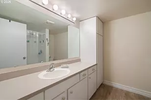 6605 W Burnside St, Portland, OR 97210 - Photo 15