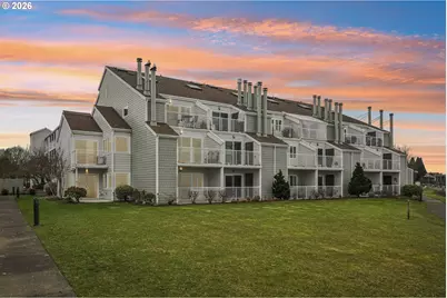 125 N Hayden Bay Dr, Portland, OR 97217 - Photo 1