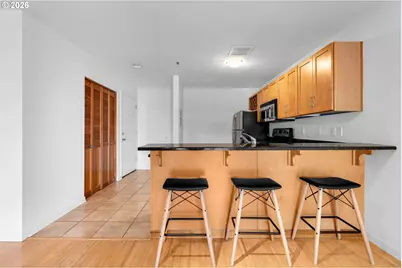920 NW Naito Pkwy #J18, Portland, OR 97209 - Photo 15