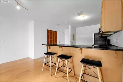920 NW Naito Pkwy #J18, Portland, OR 97209 - Photo 13