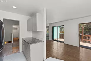 10240 SW 59th Pl, Portland, OR 97219 - Photo 15