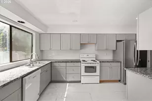 10240 SW 59th Pl, Portland, OR 97219 - Photo 11