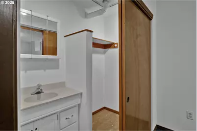 9790 NE Benton St, Newport, OR 97365 - Photo 29