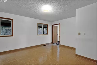 9790 NE Benton St, Newport, OR 97365 - Photo 13