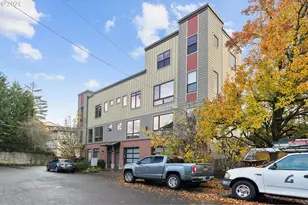 3412 SW Moss St, Portland, OR 97219 - Photo 5