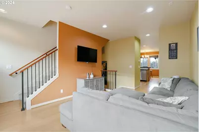 3412 SW Moss St, Portland, OR 97219 - Photo 11