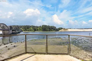 1220 Bay St, Florence, OR 97439 - Photo 13